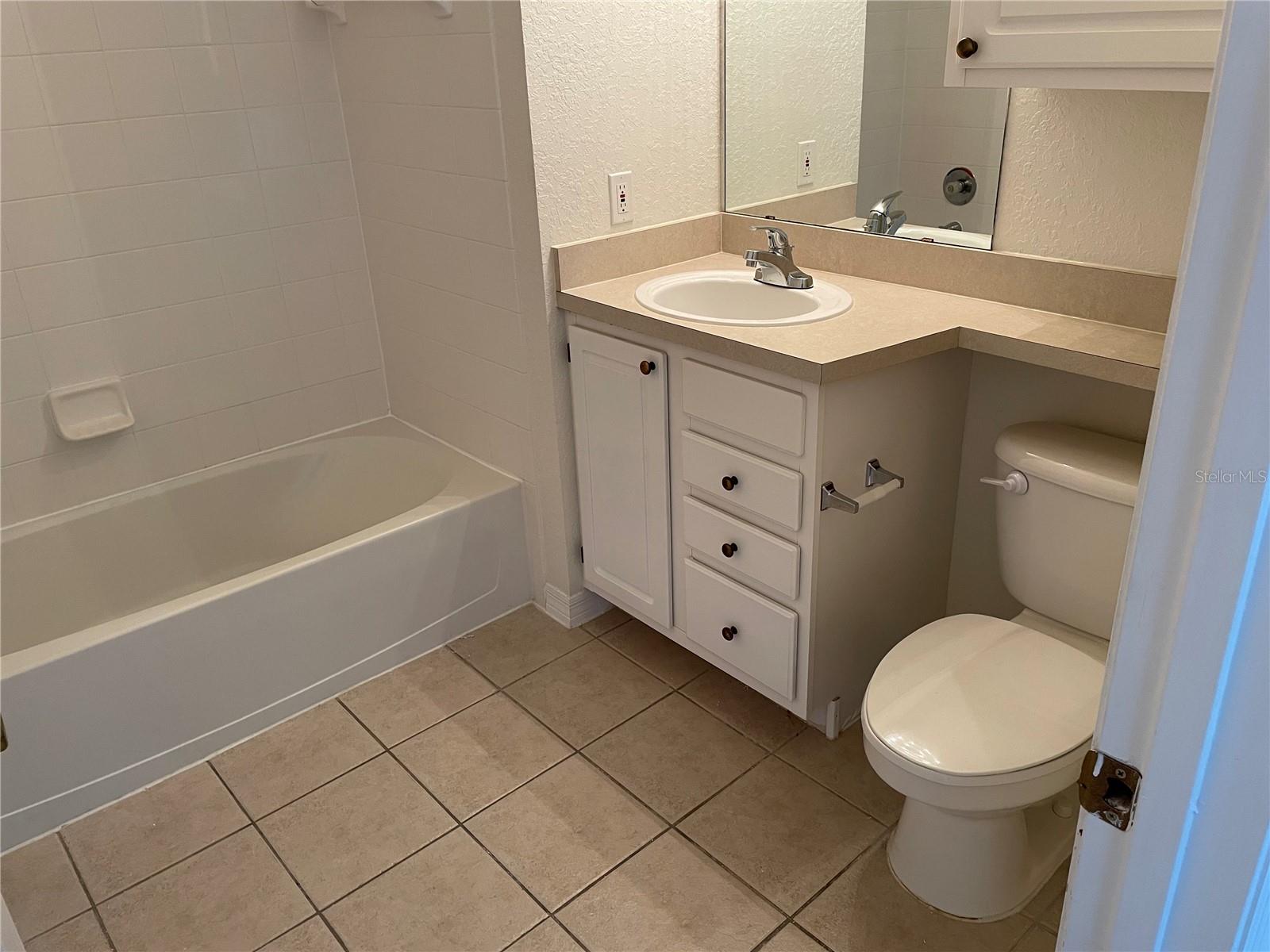 VISCONTI EAST - Residential Lease