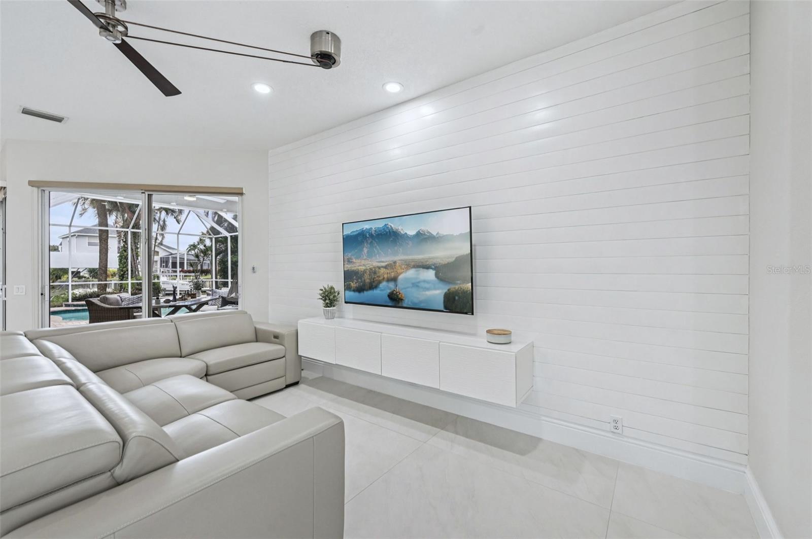 RIVERDALE REV - Residential