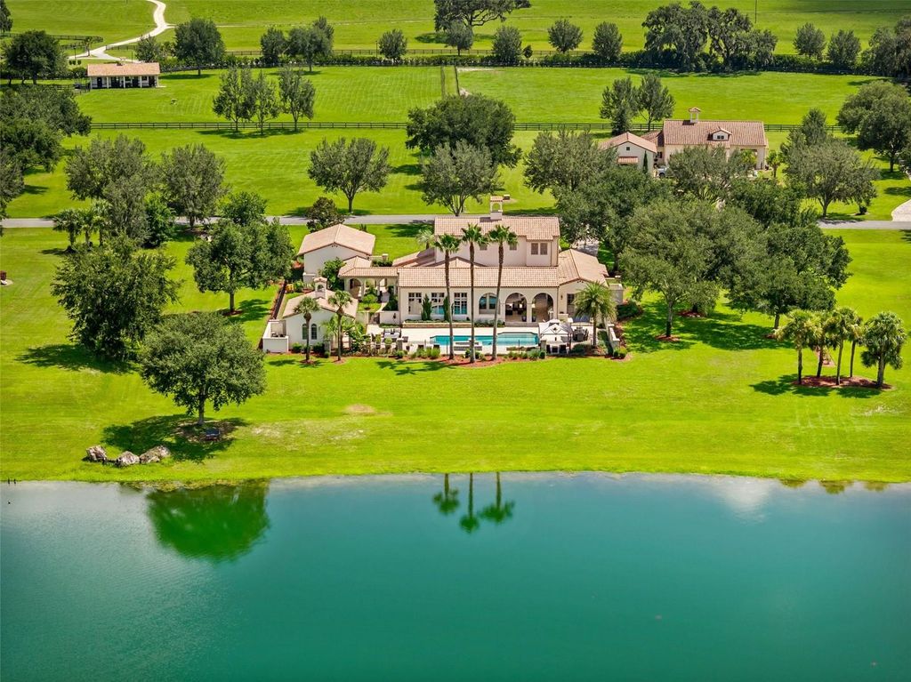 Photo of 12345 SW 140th Loop, Dunnellon, FL 34432 (MLS # OM706515)