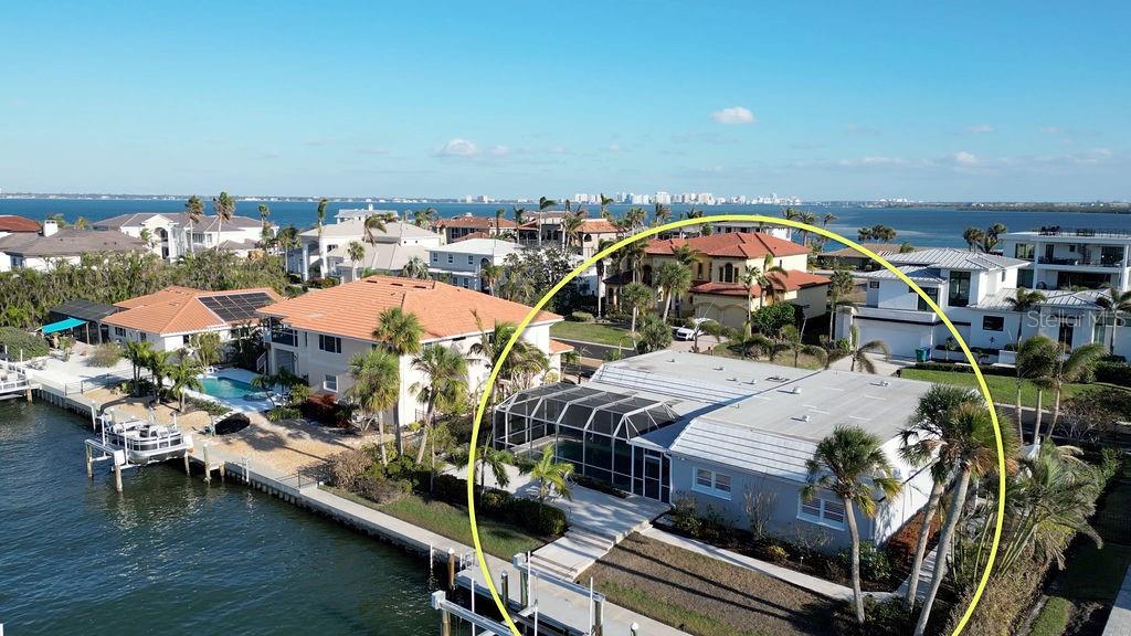 COUNTRY CLUB SHORES - Residential