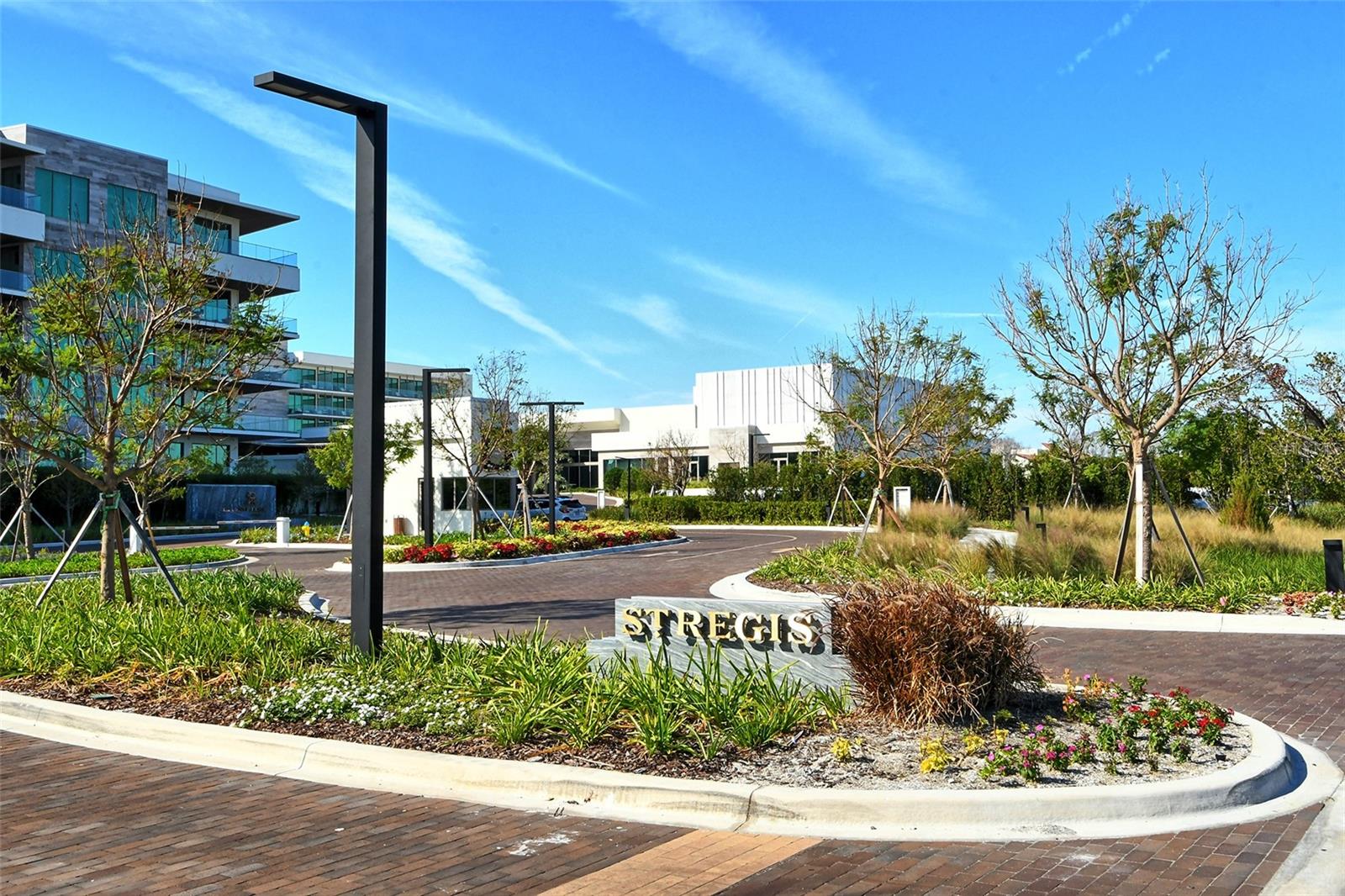 COUNTRY CLUB SHORES - Residential