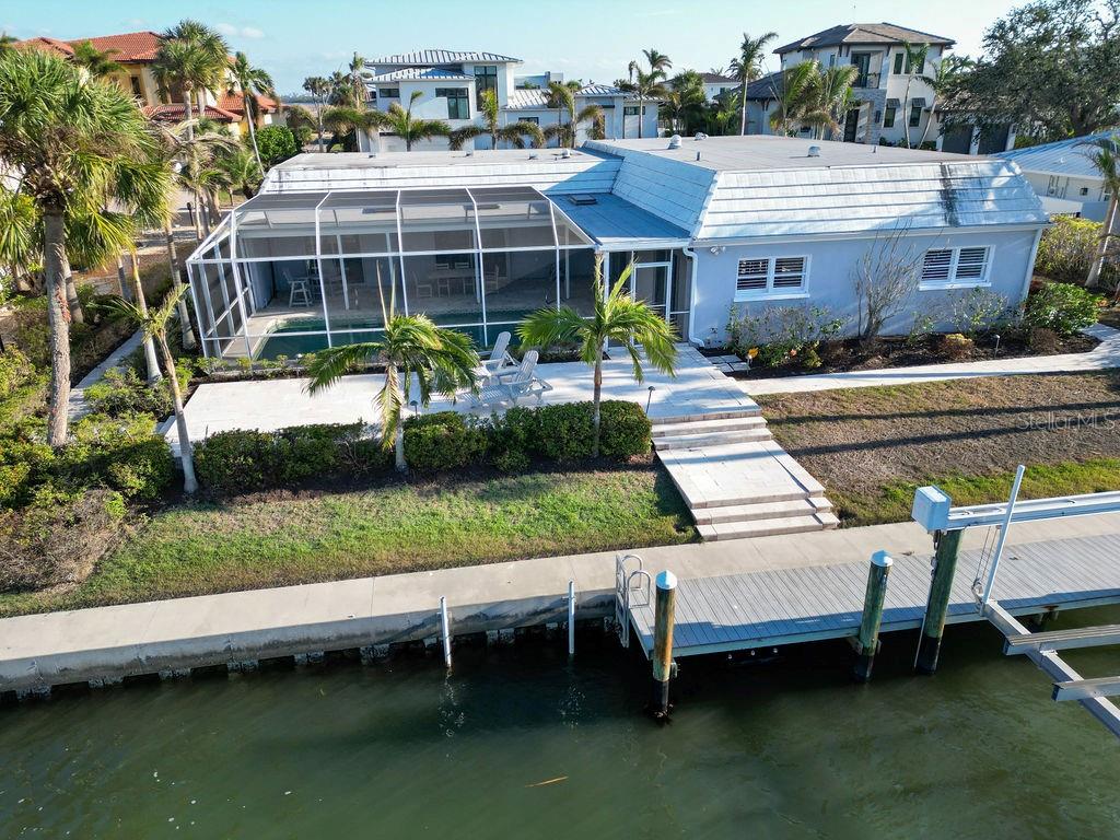 COUNTRY CLUB SHORES - Residential