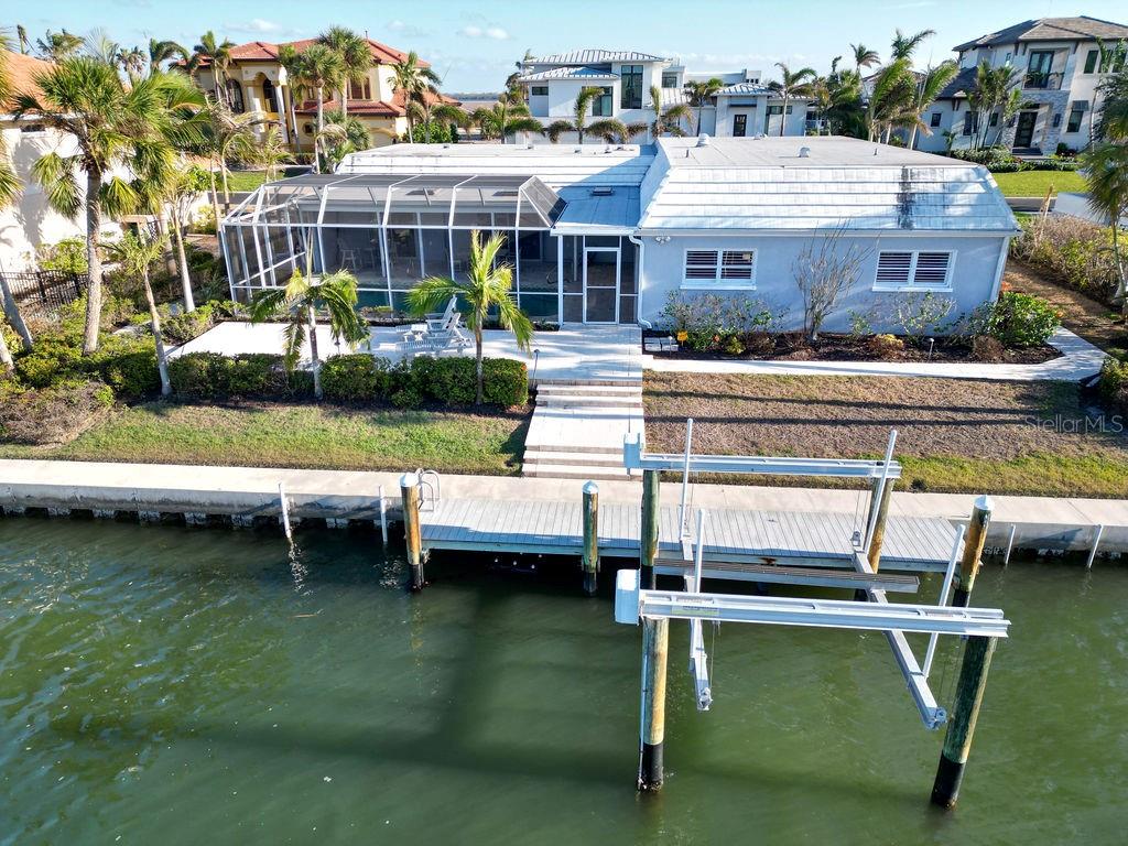 COUNTRY CLUB SHORES - Residential