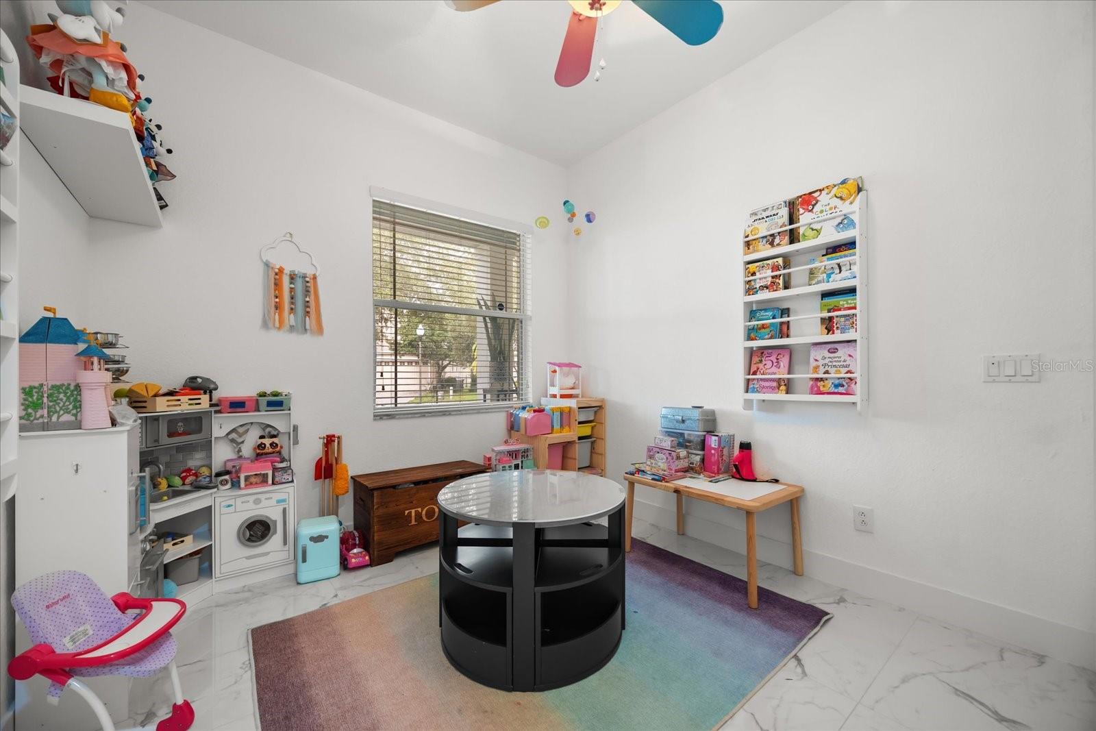 PRESTON SQUARE - Residential