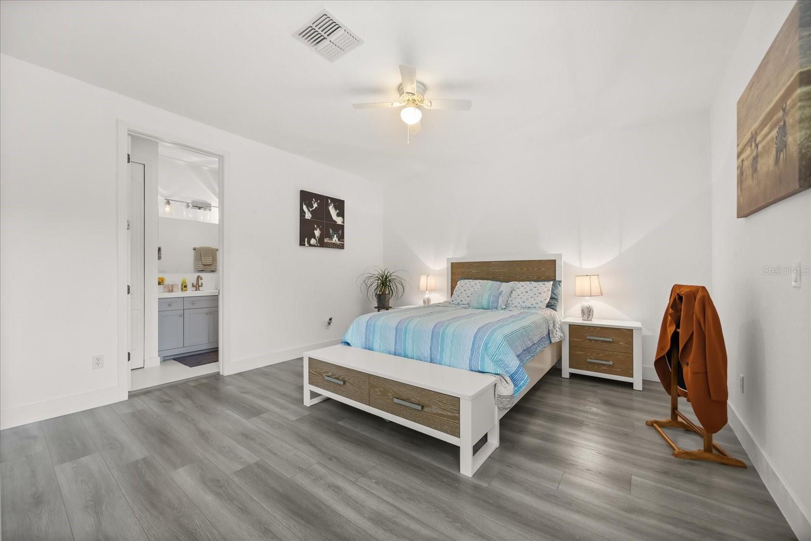 PRESTON SQUARE - Residential