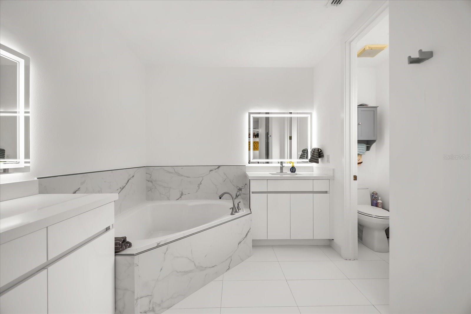 PRESTON SQUARE - Residential