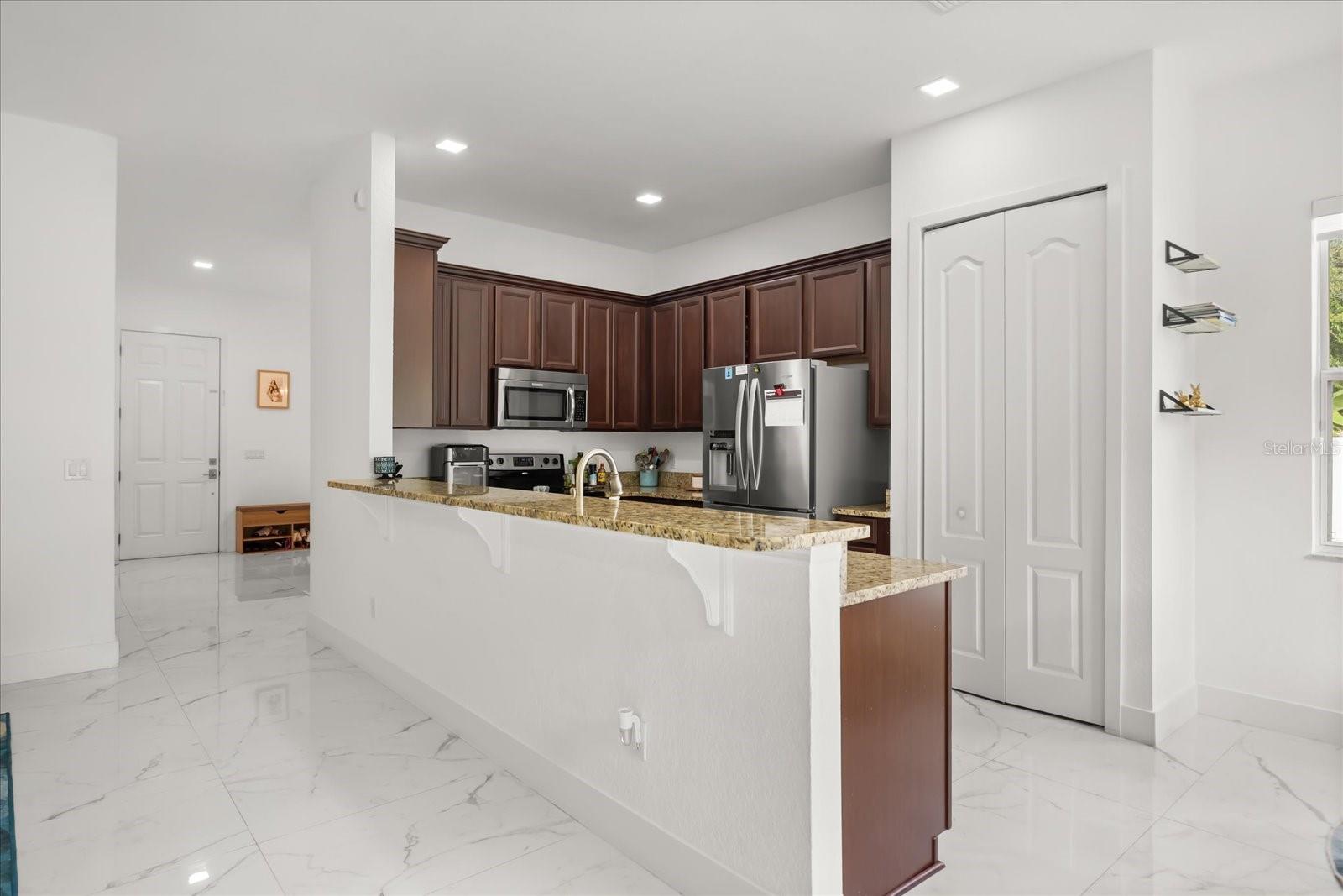 PRESTON SQUARE - Residential