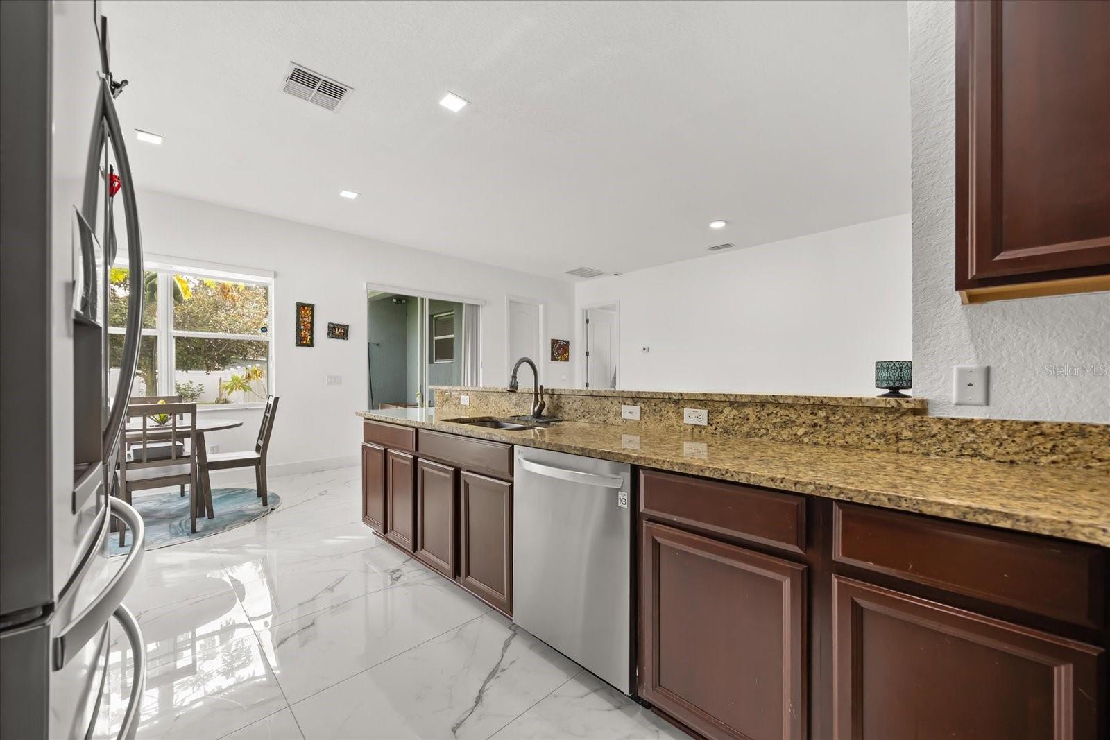 PRESTON SQUARE - Residential