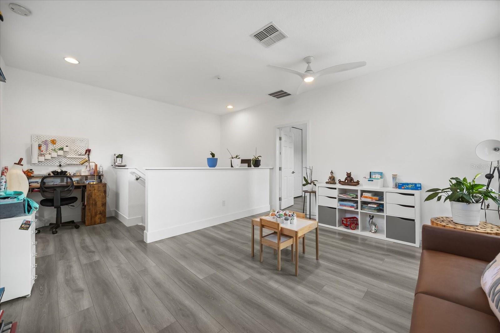 PRESTON SQUARE - Residential