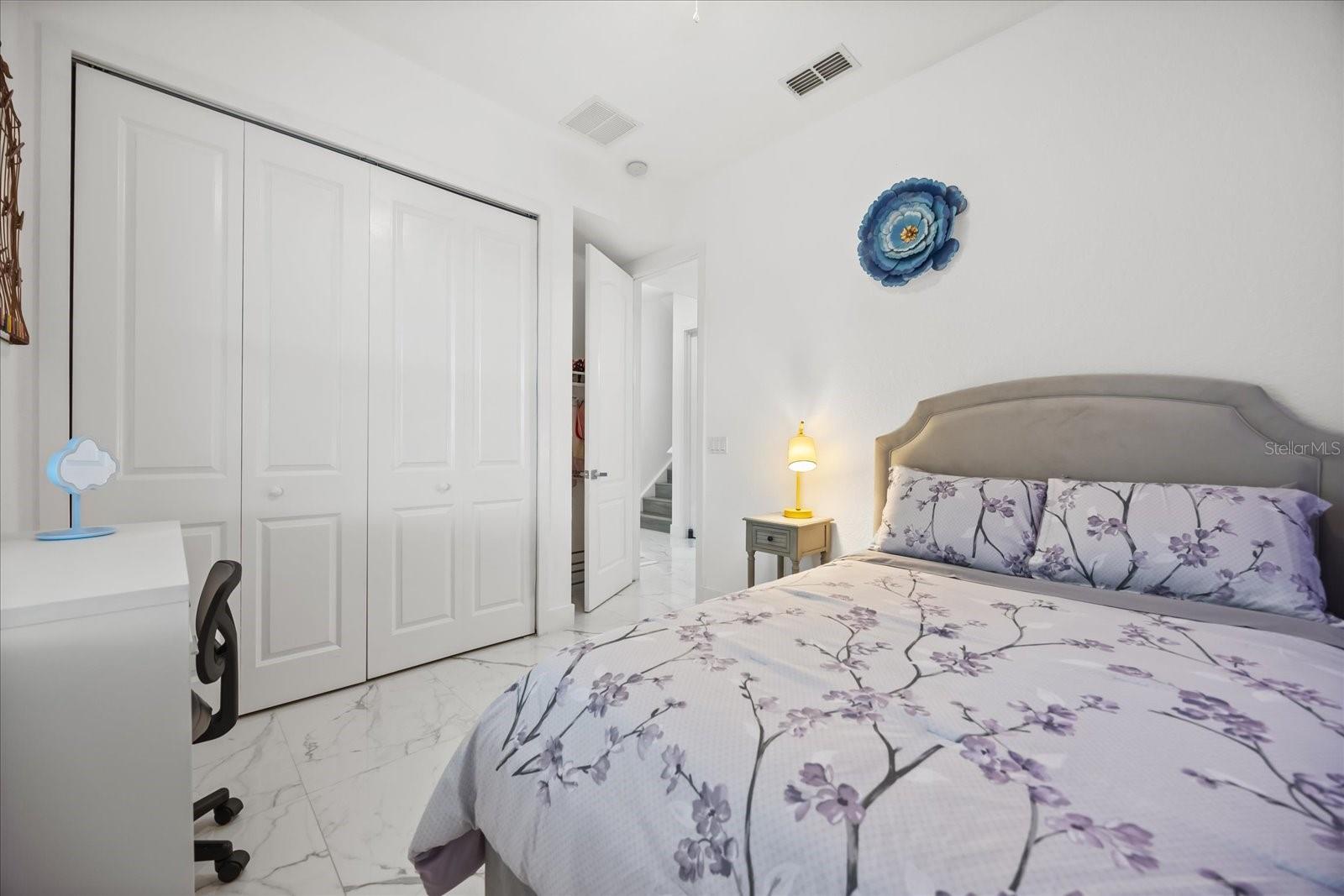 PRESTON SQUARE - Residential