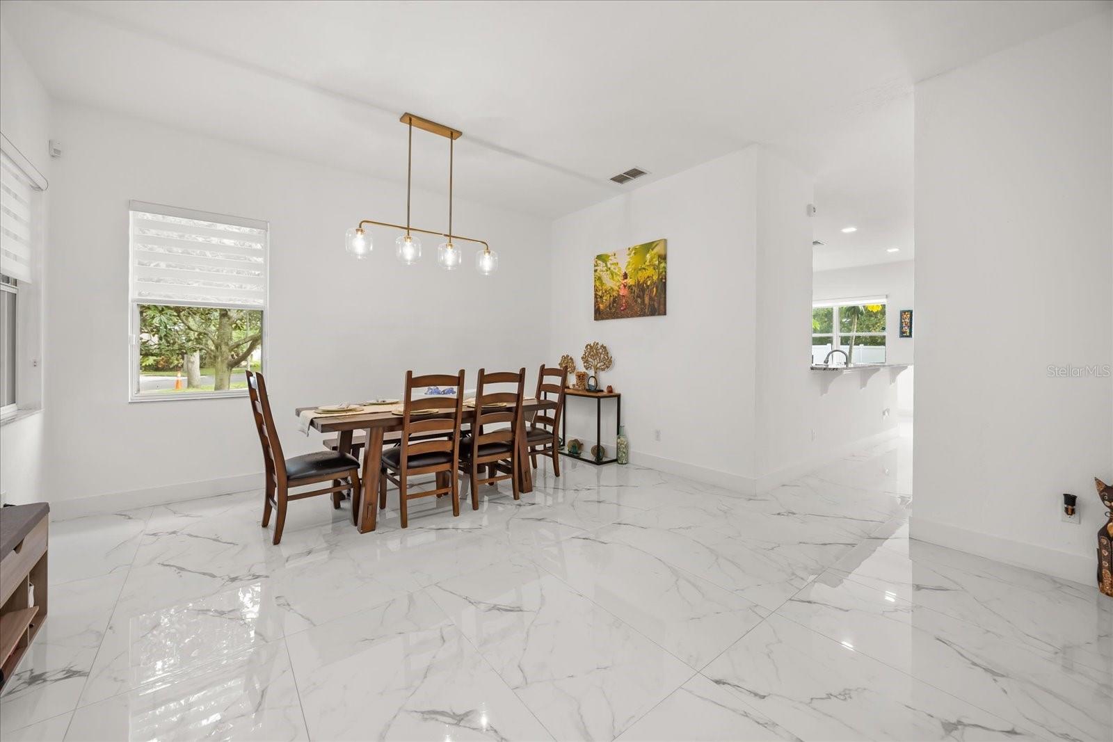 PRESTON SQUARE - Residential