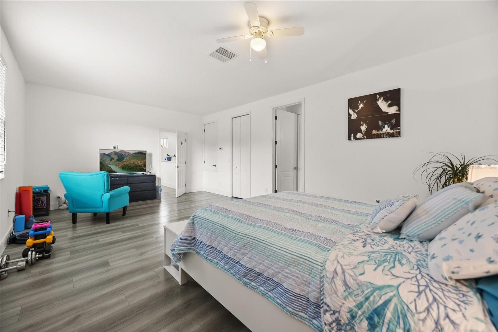 PRESTON SQUARE - Residential