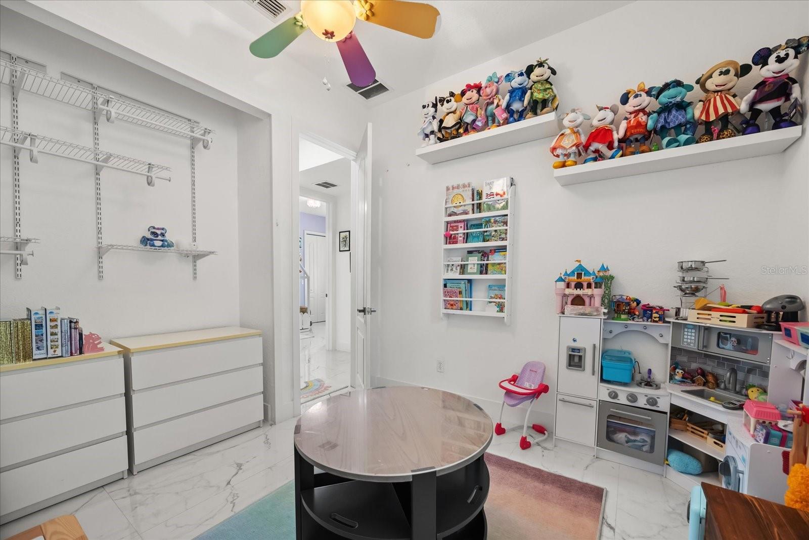 PRESTON SQUARE - Residential