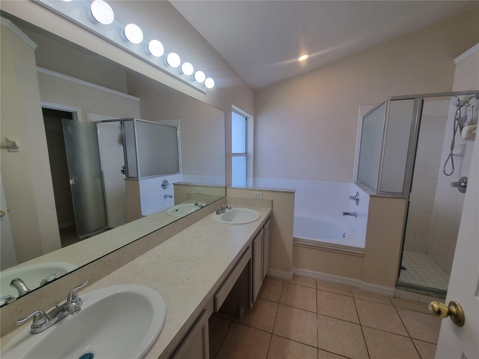 BRIDGEWATER CROSSING PH 02 - Residential