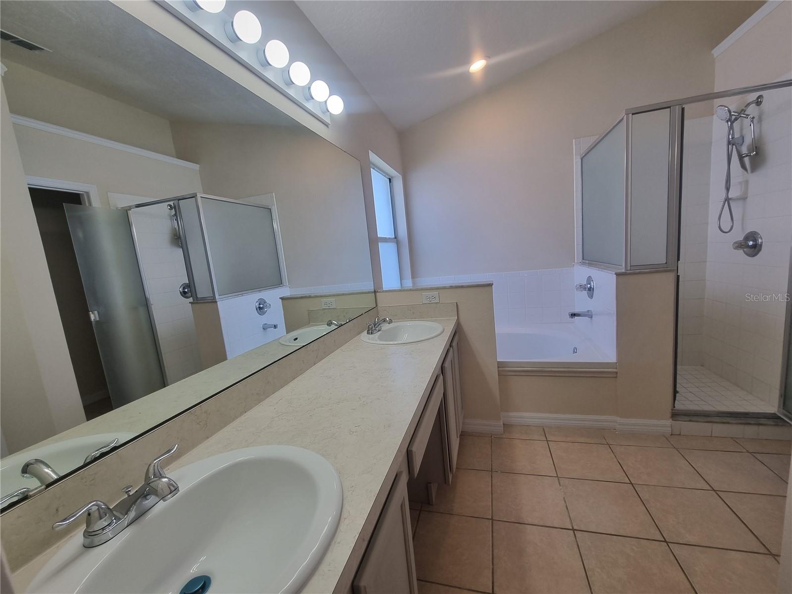 BRIDGEWATER CROSSING PH 02 - Residential