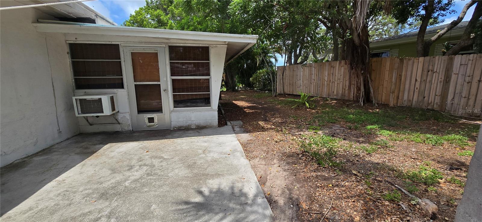 14609 BAY DRIVE