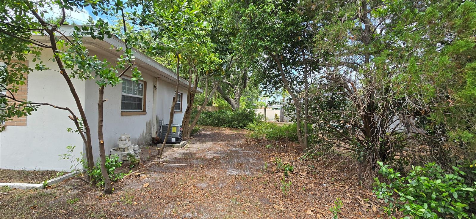 14609 BAY DRIVE