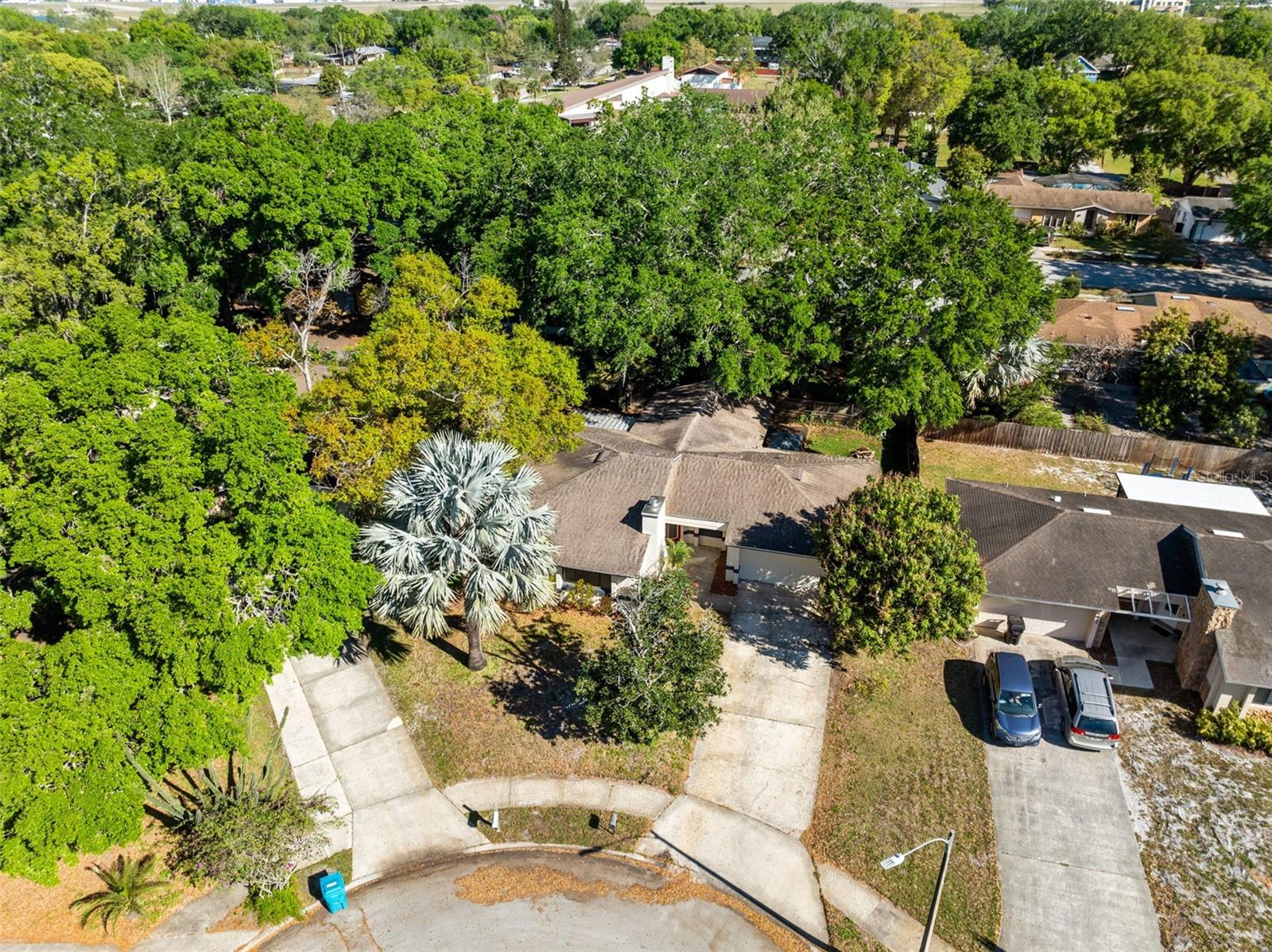725 COQUINA COURT