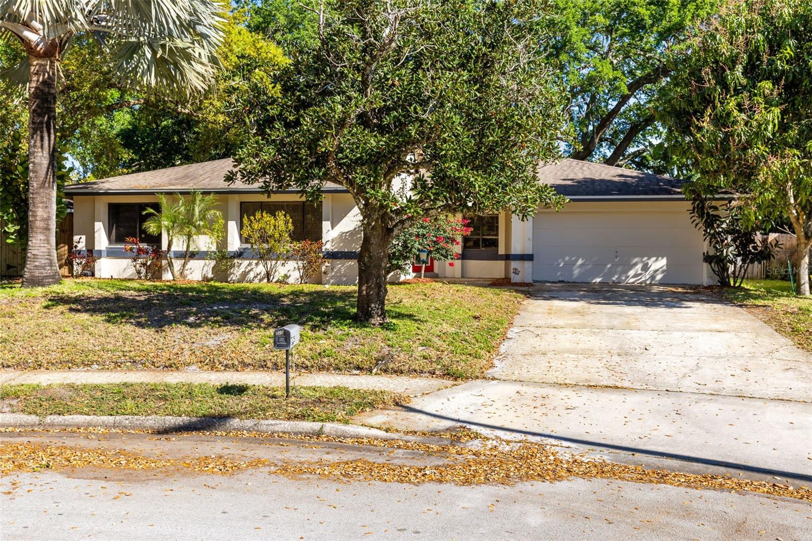725 COQUINA COURT
