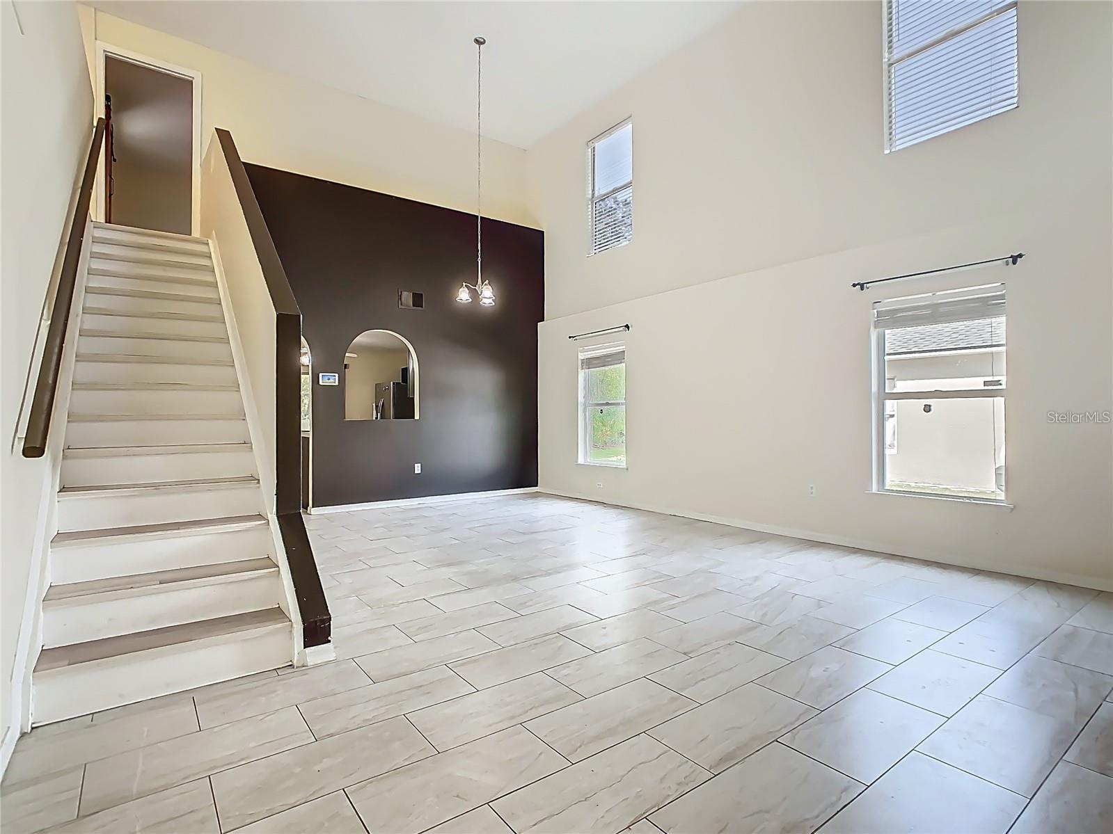 QUEENS COVE PH 04 - Residential