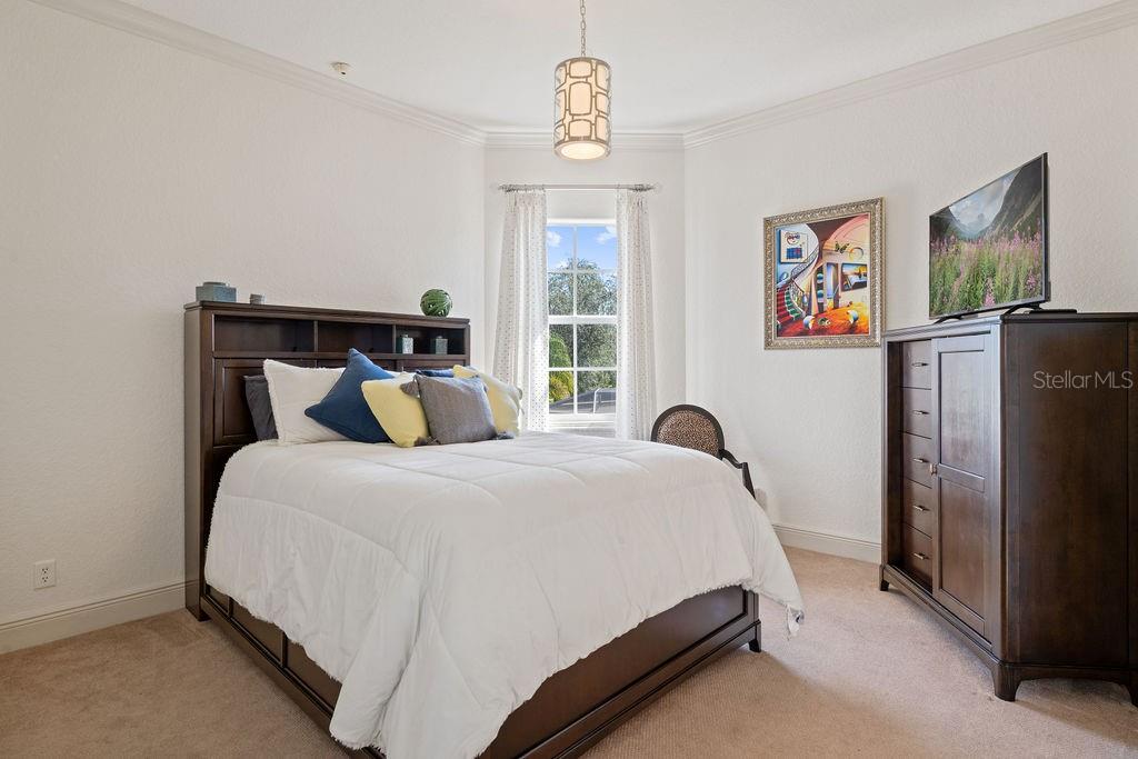 KEENES POINTE - Residential