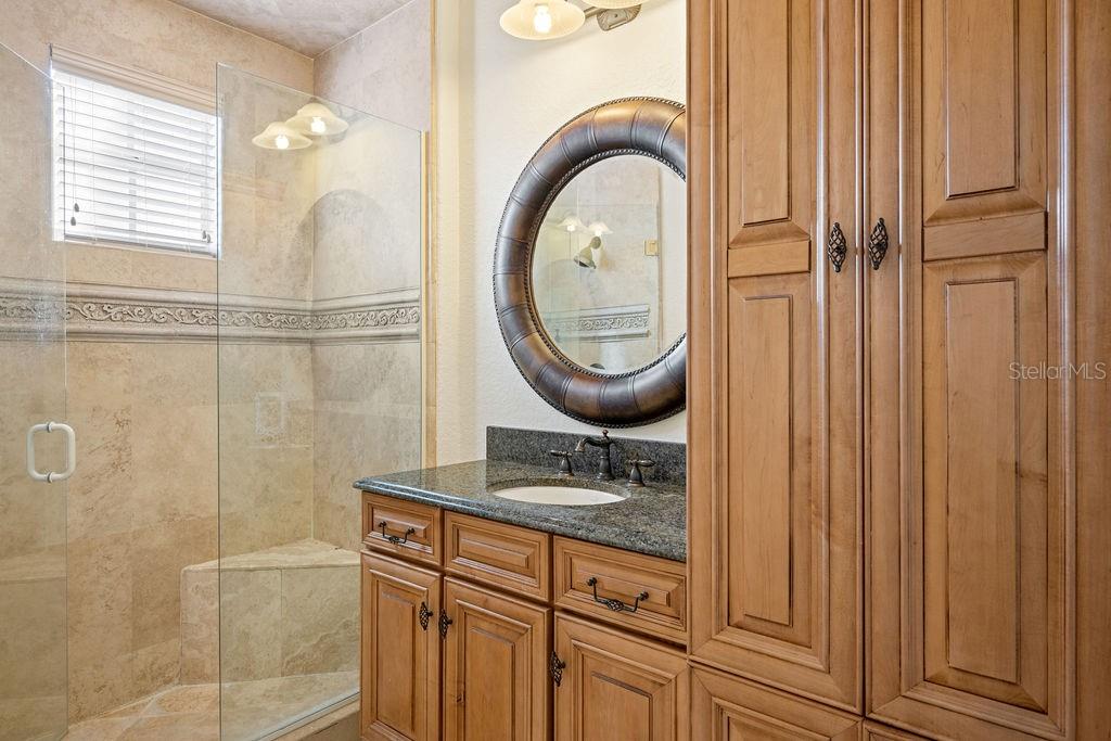 KEENES POINTE - Residential