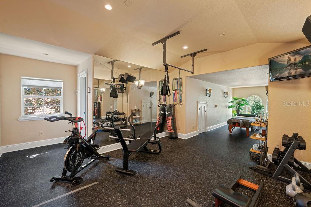 KEENES POINTE - Residential