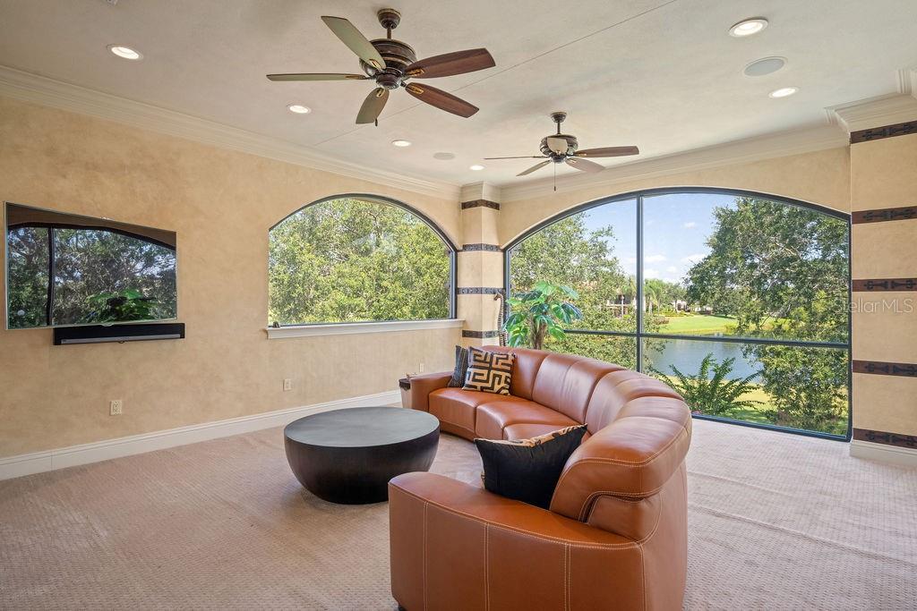 KEENES POINTE - Residential