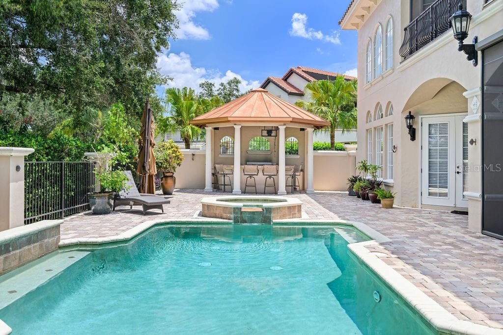 KEENES POINTE - Residential