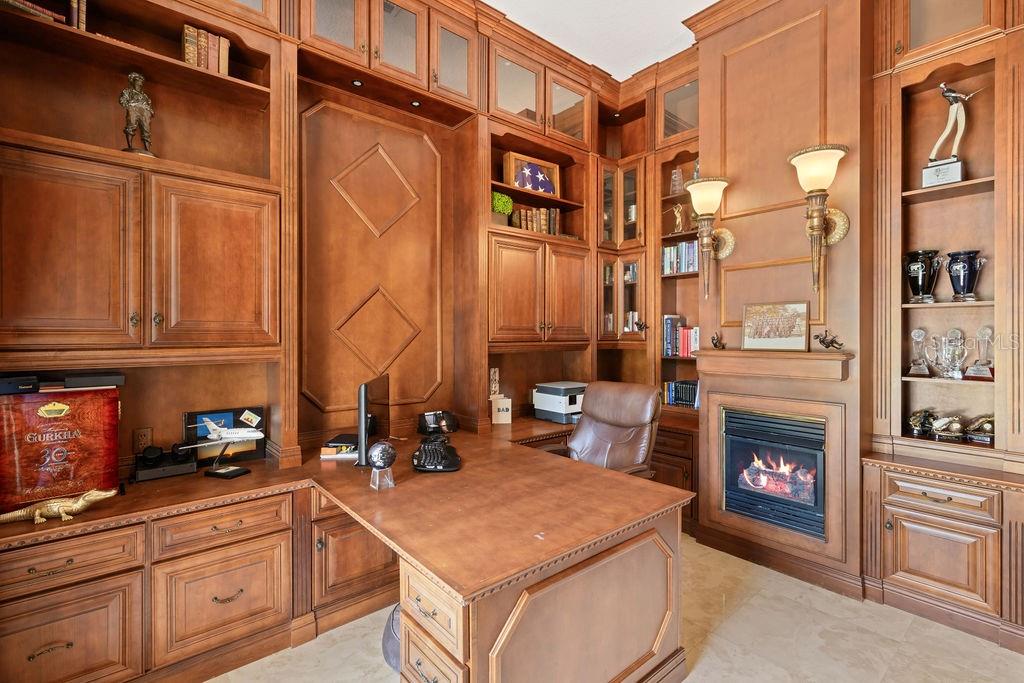 KEENES POINTE - Residential