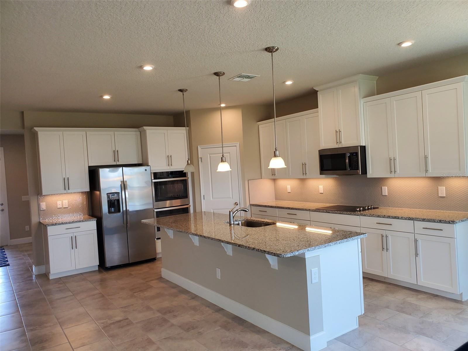 OVERLOOK AT GRASSY LAKE - Residential Lease