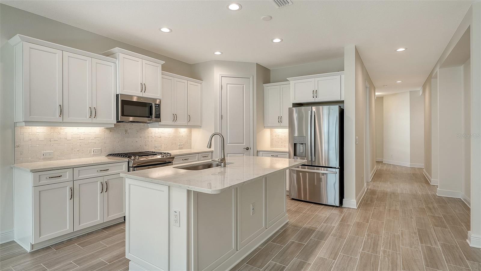 14560 SKIPPING STONE LOOP