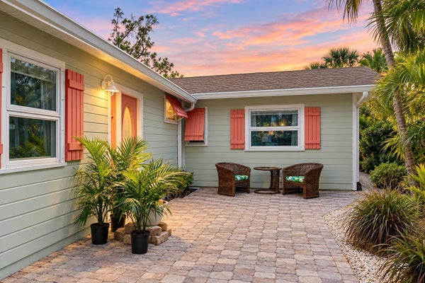 8302 MIDNIGHT PASS RD, SARASOTA, FL 34242 - Image 4419c1ead8e370b52fea265c6cd7daab/3099287979
