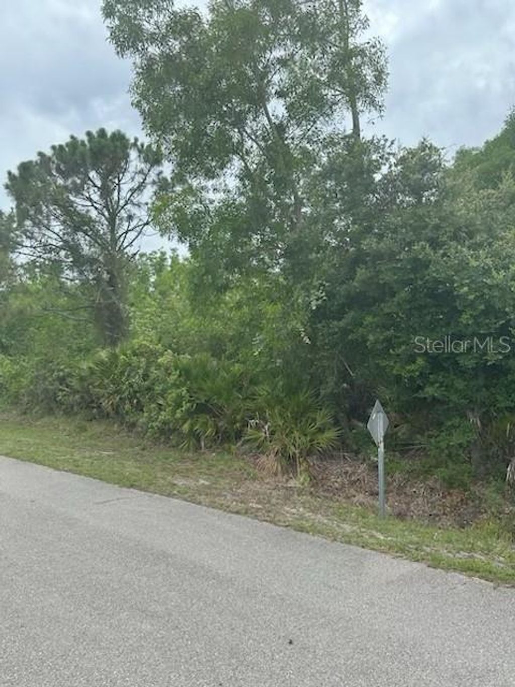 Photo of 12143 Pontoon Boulevard, Punta Gorda, FL 33955 (MLS # C7513740)