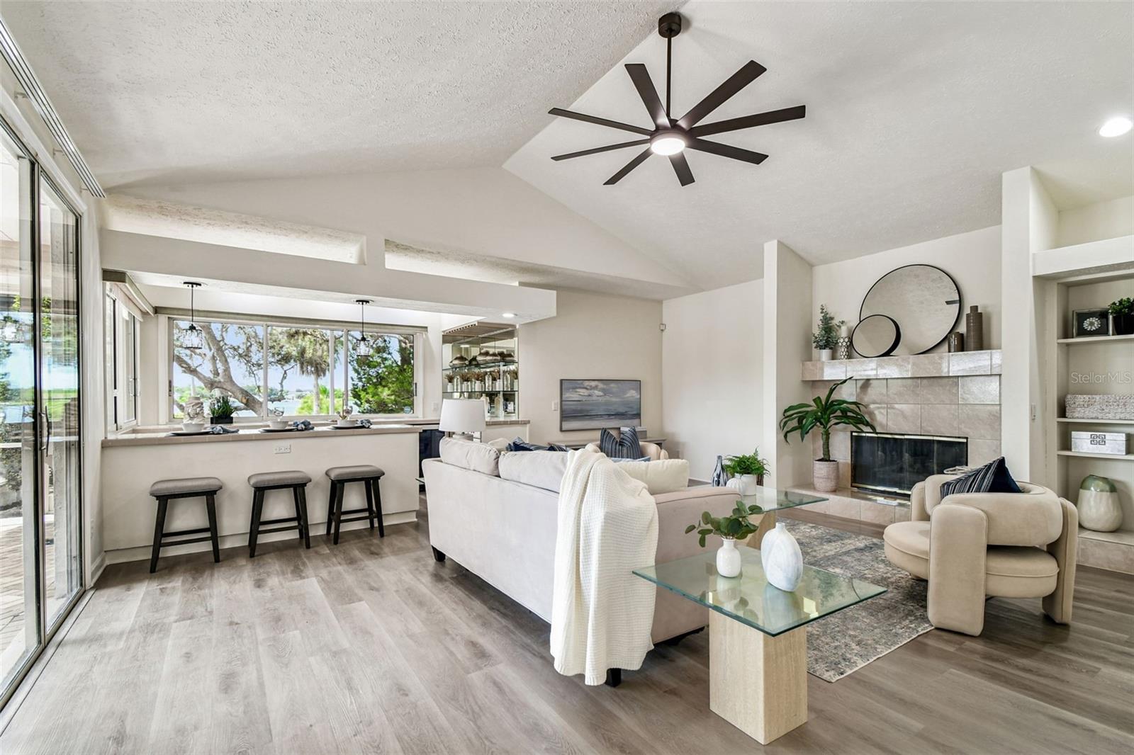 RIVERSIDE - Residential