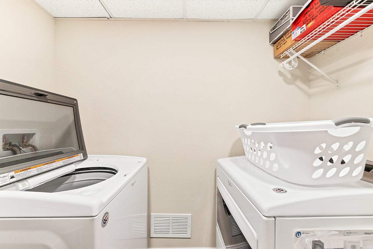 POINTE ON MIDNIGHT PASS - Residential Lease