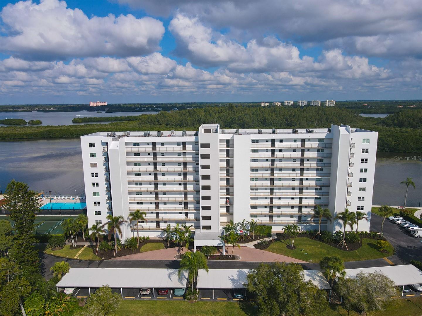 POINTE ON MIDNIGHT PASS - Residential Lease