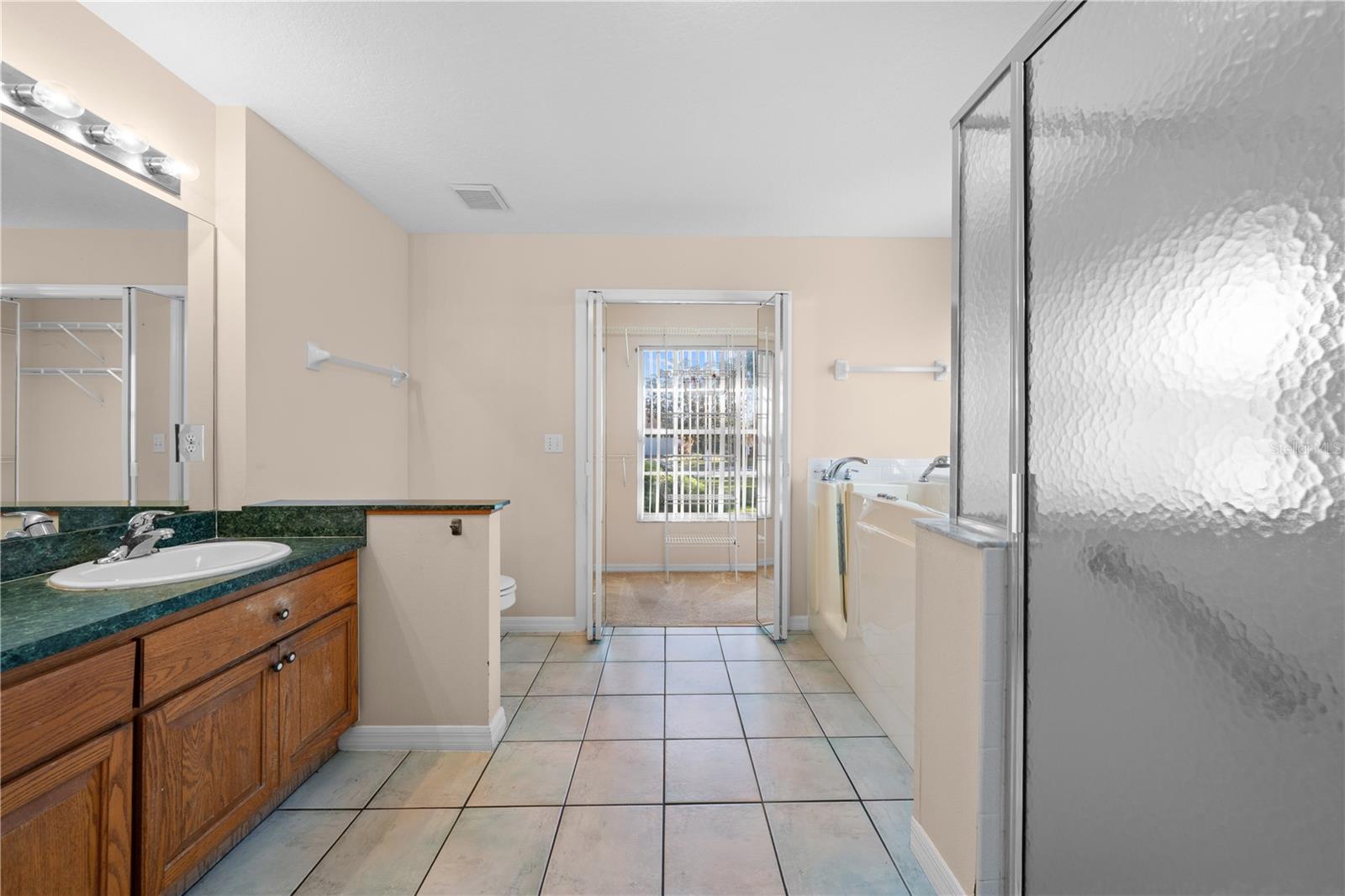 ASHLEY OAKS - Residential