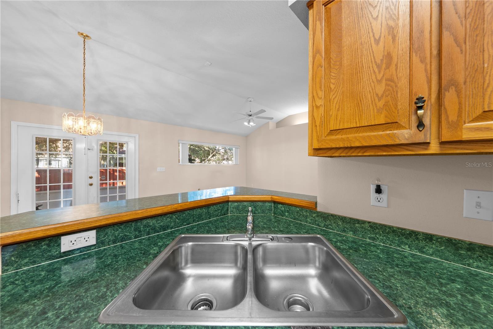 ASHLEY OAKS - Residential