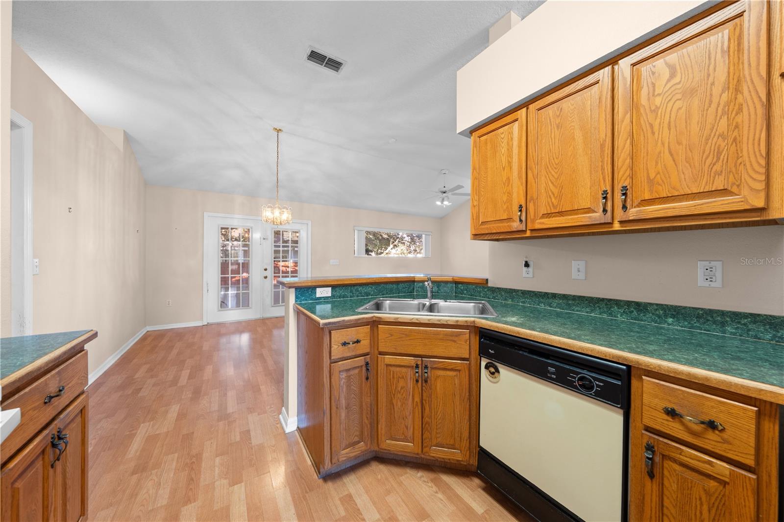 ASHLEY OAKS - Residential