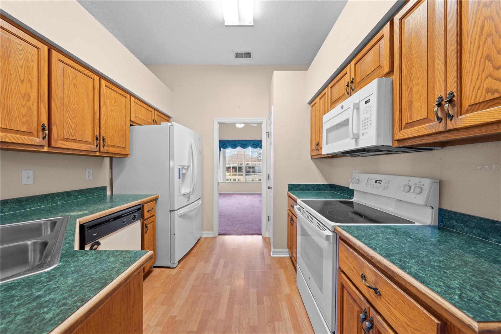 ASHLEY OAKS - Residential