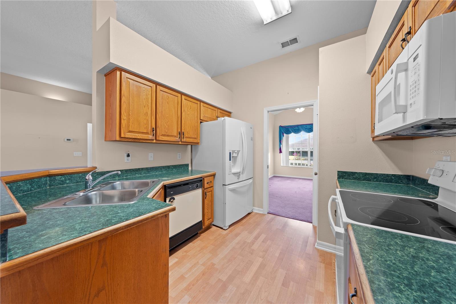 ASHLEY OAKS - Residential