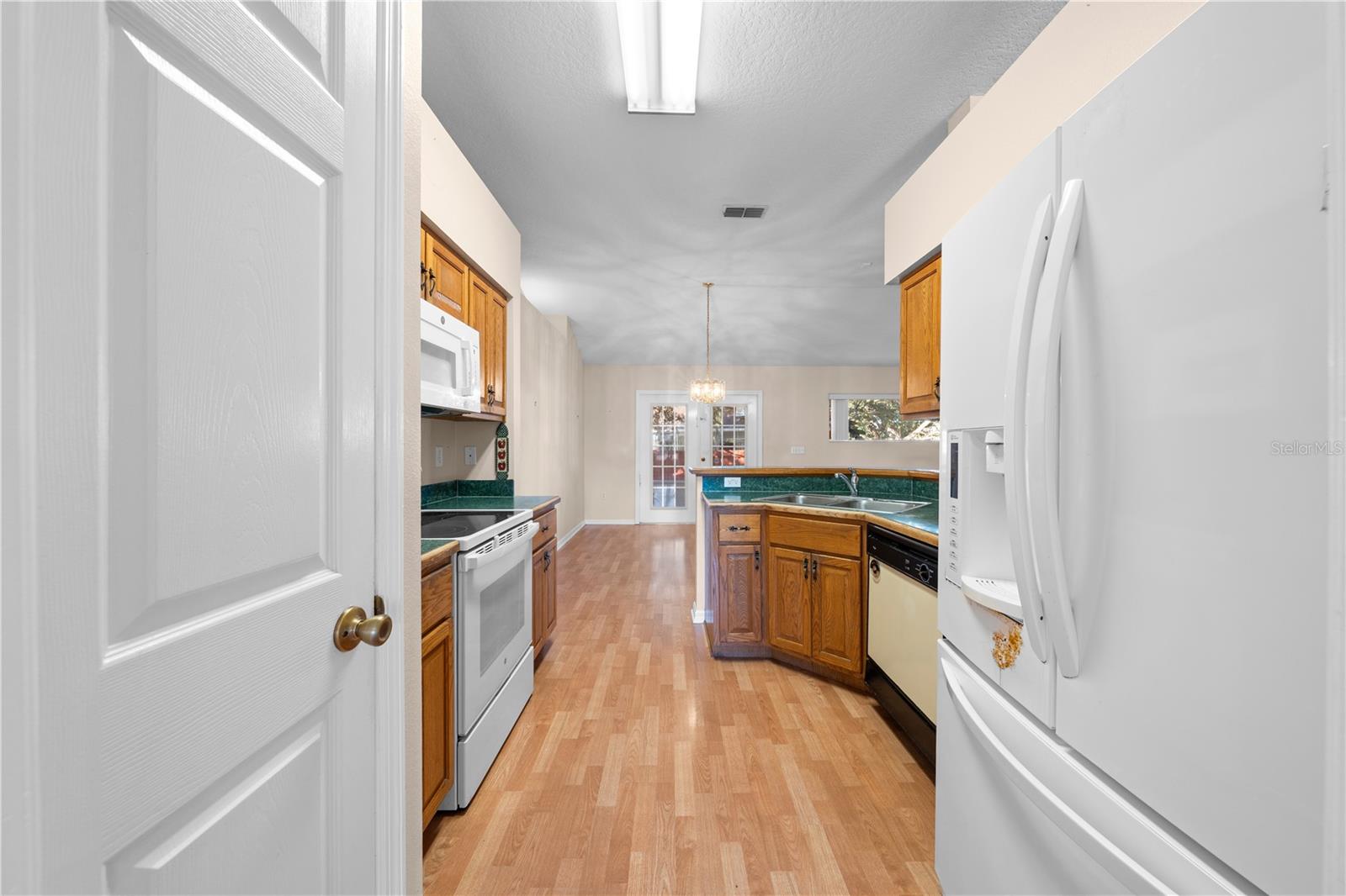 ASHLEY OAKS - Residential