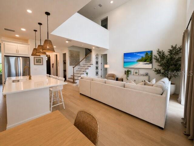 8532 GOLDEN DAWN COURT