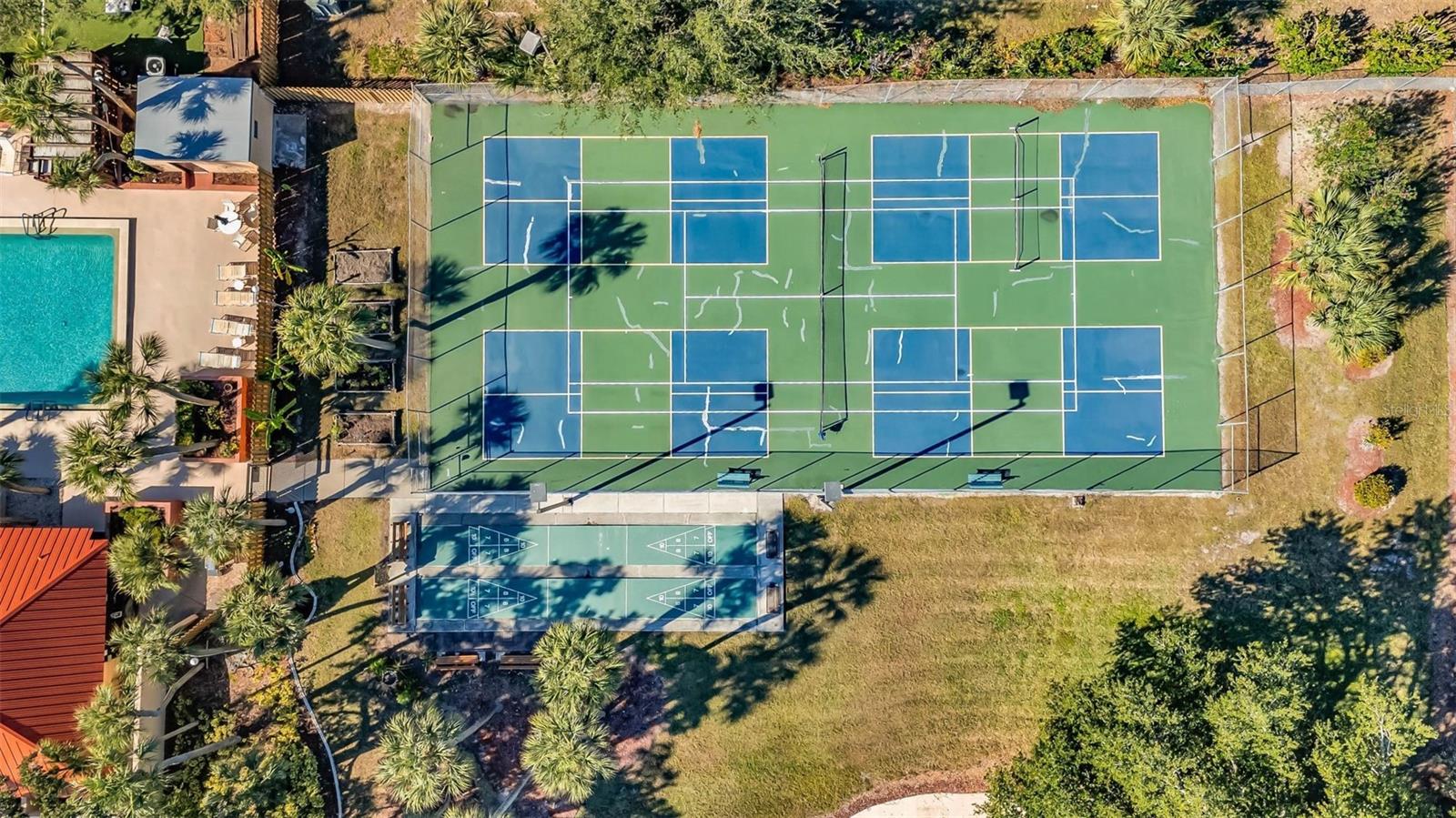 PROMENADES WEST - Residential