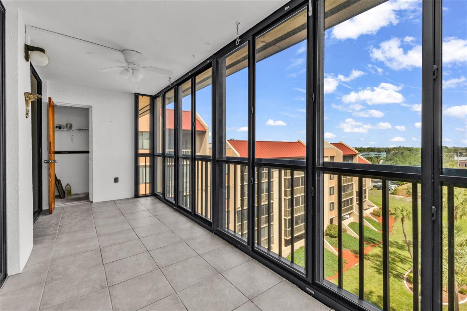 PROMENADES WEST - Residential