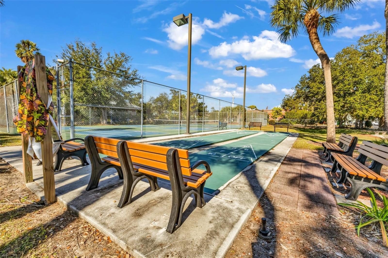 PROMENADES WEST - Residential