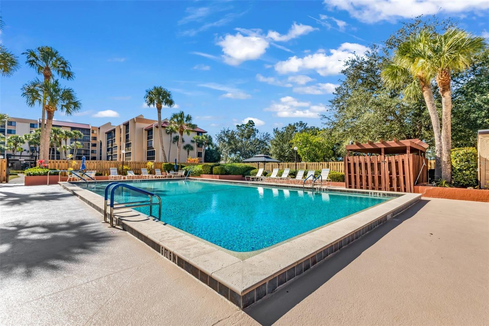 PROMENADES WEST - Residential