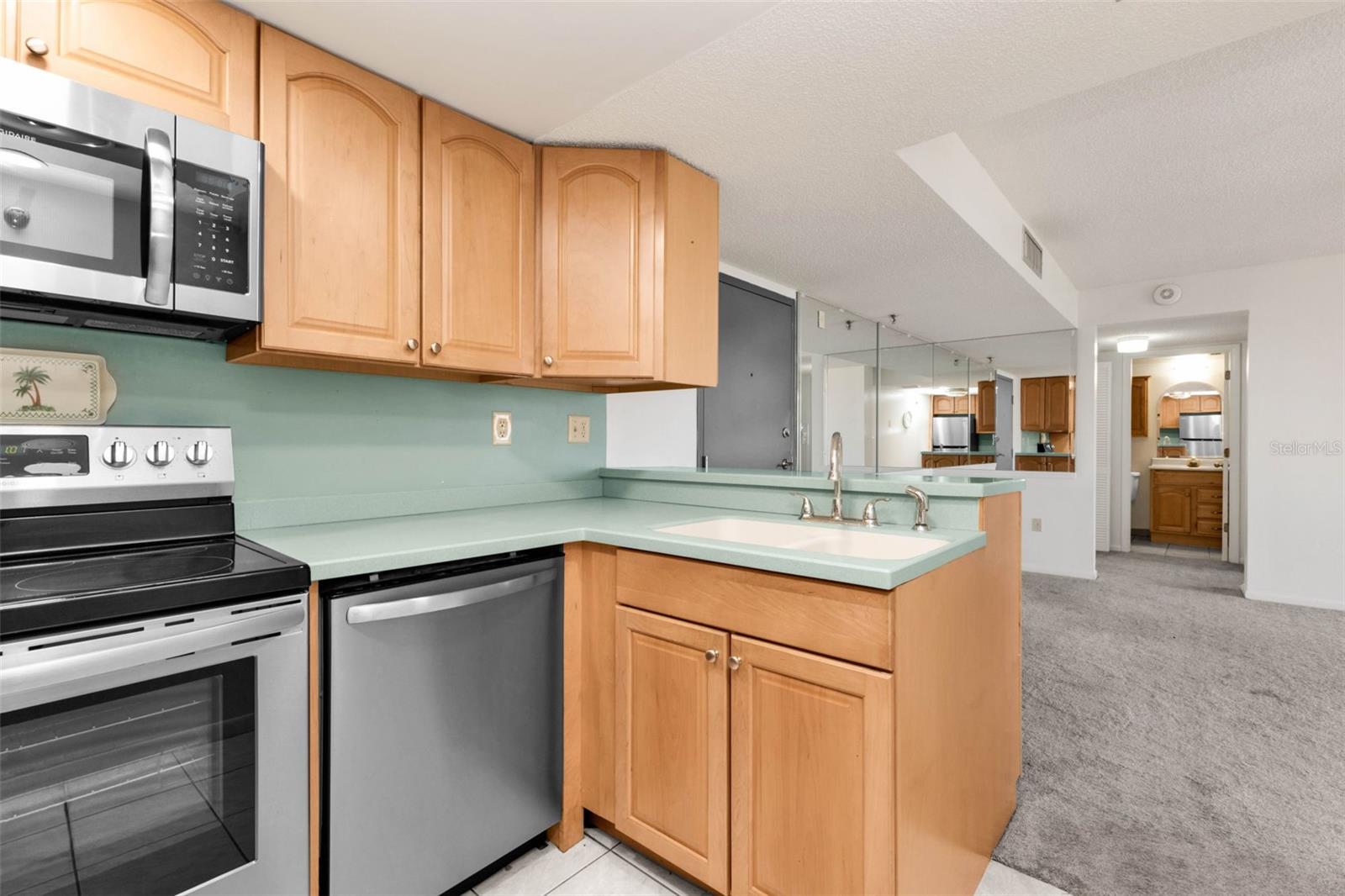 PROMENADES WEST - Residential