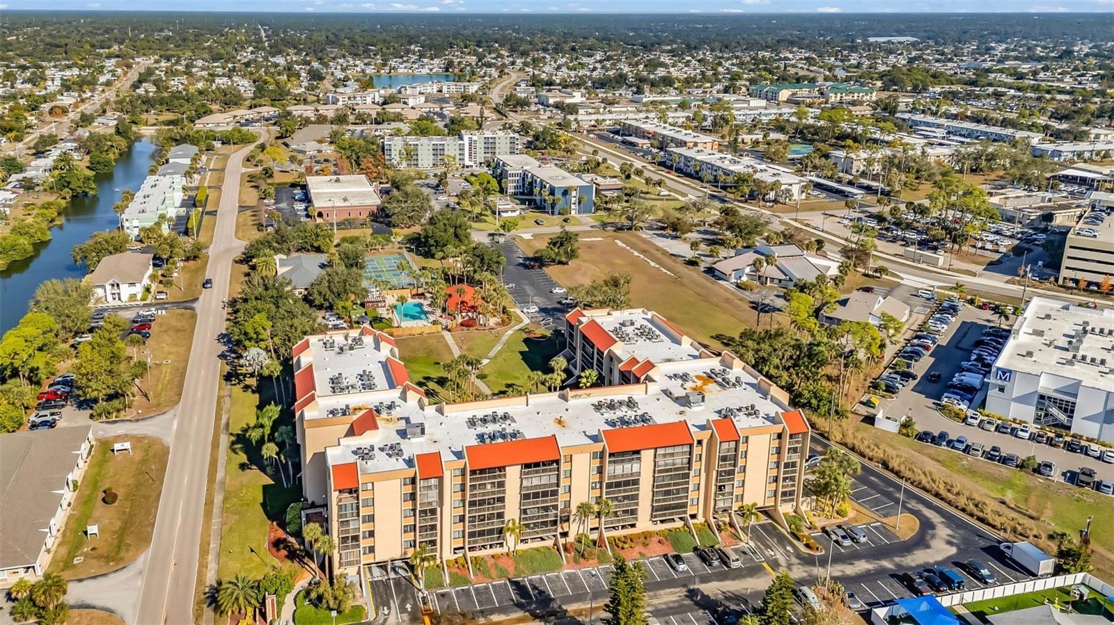 PROMENADES WEST - Residential